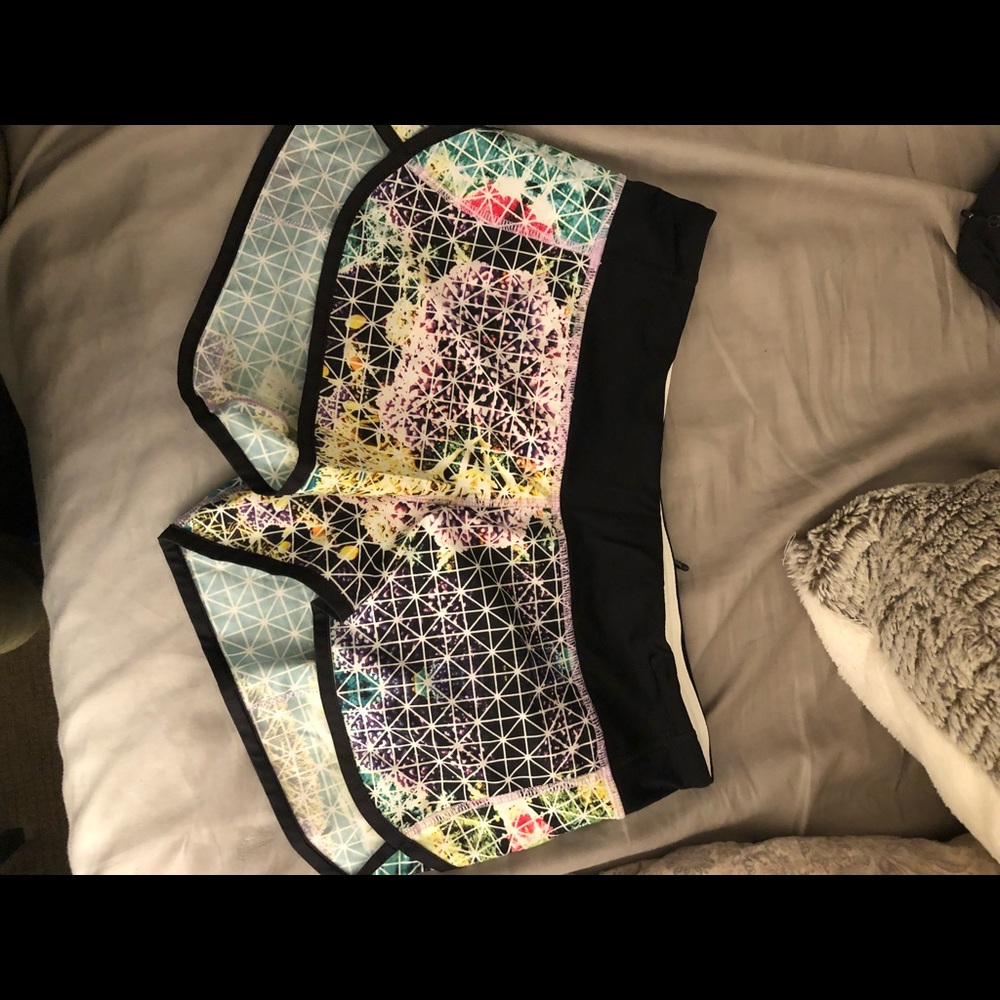 Lululemon speed shorts size 6
